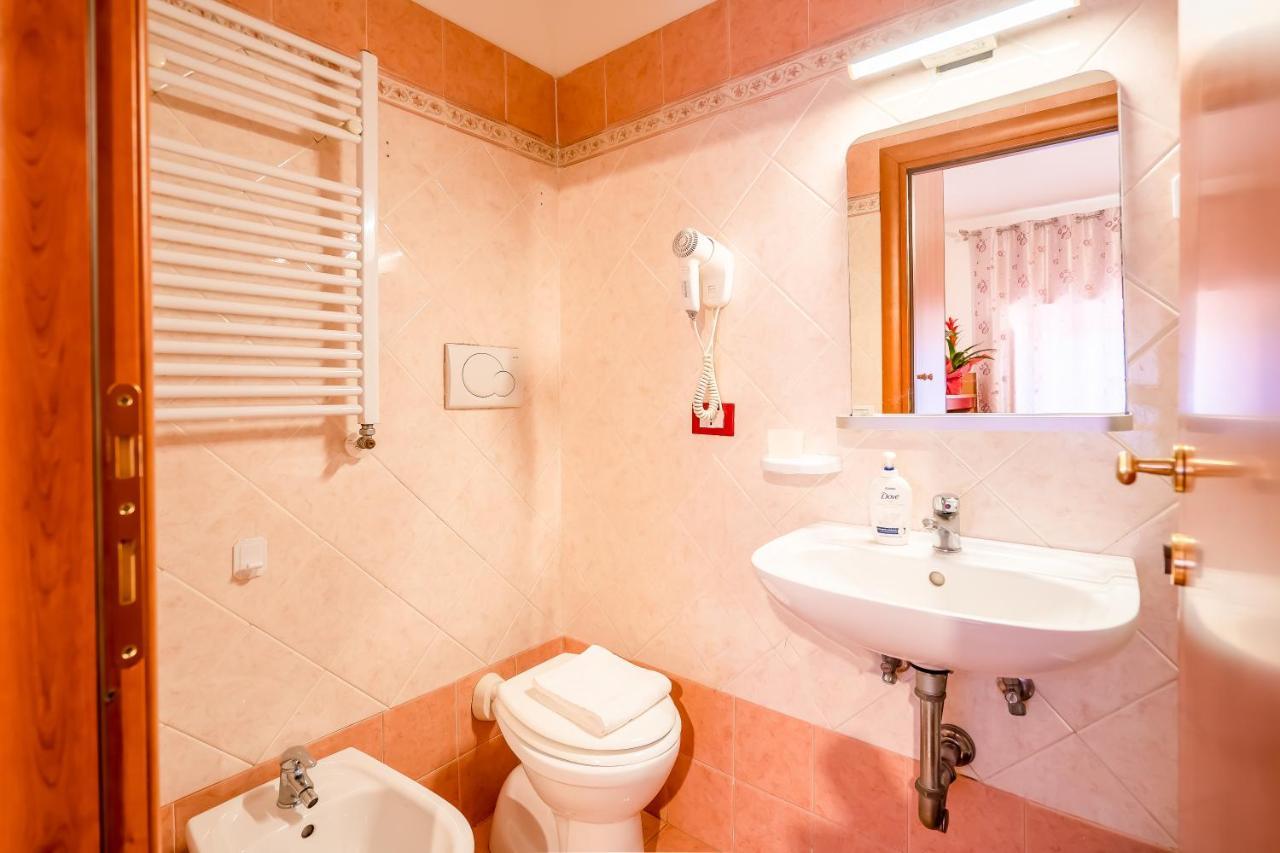 Booking Now Rome-Address Via Palestro,56- Breakfast Included Exteriör bild